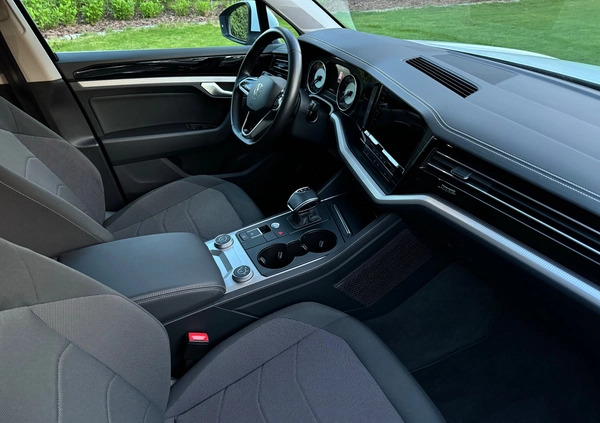 Volkswagen Touareg cena 148000 przebieg: 156000, rok produkcji 2020 z Radomsko małe 326